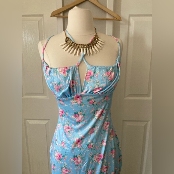 PARTHEA Solid Ruched Bodycon Dress - Picture 8 of 8